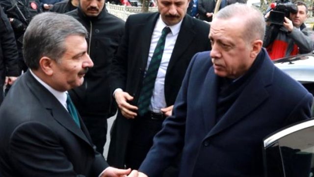 Fahrettin Koca Cumhurbaşkanı Erdoğan'ı Geride Bırakarak 10 Milyon Takipçiye Ulaştı