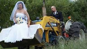 Bu İnanılmaz Düğün Fotoğrafları Size Kahkaha Attıracak