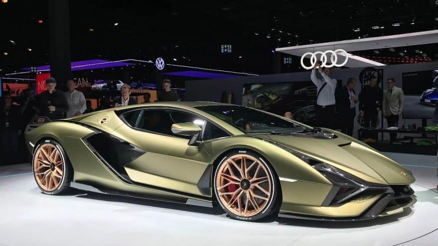 Koronavirüs Kredisiyle Lamborghini Aldı Mahkemelik Oldu
