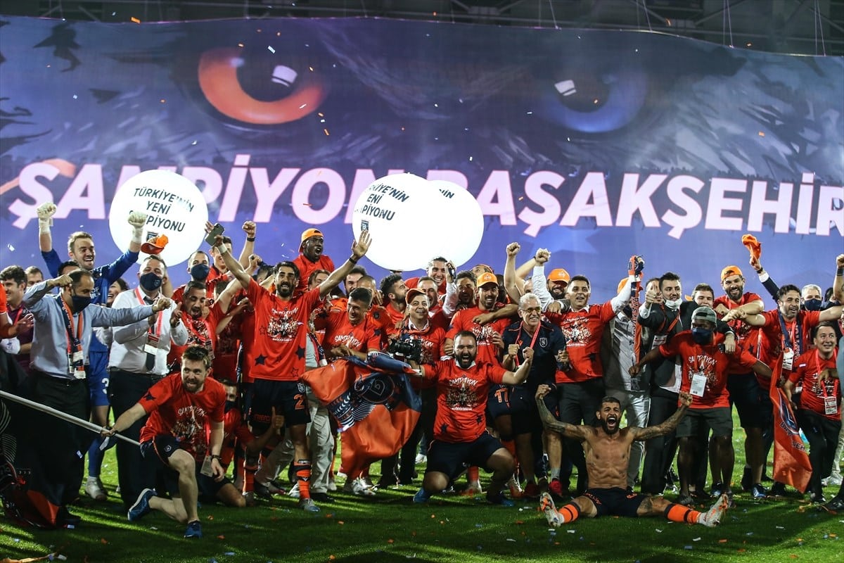 Süper Lig’de Şampiyon Medipol Başakşehir!