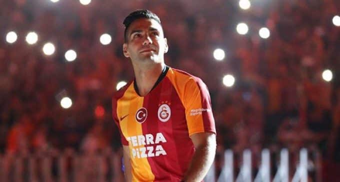 Galatasaray’ın Yıldız Oyuncusuna Flaş Teklif!