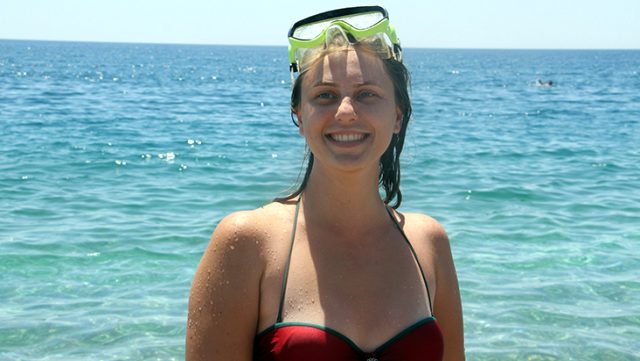 Dalış Yapan Genç Kadının Denizde Bulduğu Şey Herkesi Şaşırttı!
