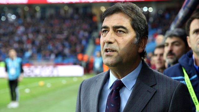 Çaykur Rizespor'un Teknik Direktörü İstifa Etti