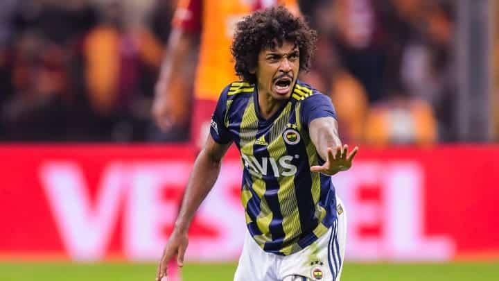 Fenerbahçe’nin Yıldız Oyuncusuna Sürpriz Teklif!