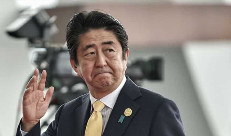 Son Dakika: Japonya Başbakanı İstifa Etti!