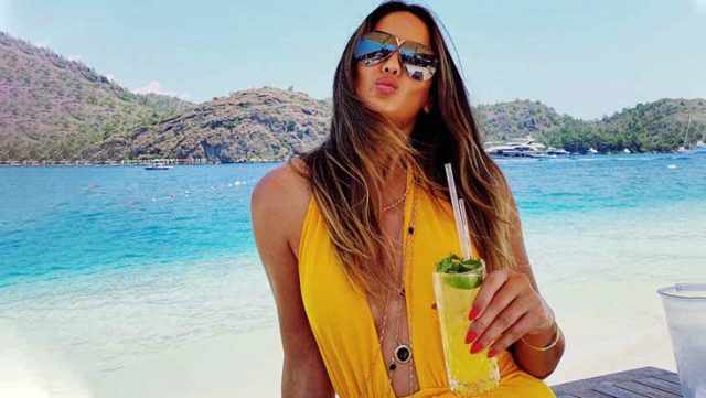 Survivor Sahra ve Eşi 70 Bin TL'lik Tatillerinin Tadını Çıkarıyor