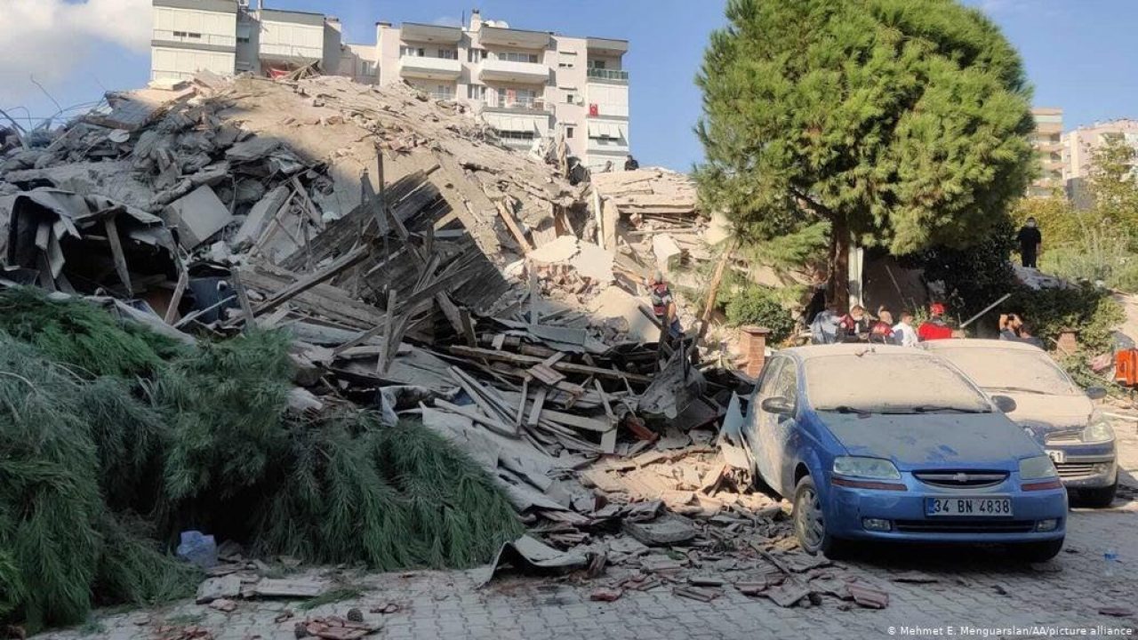 Dün Yaşanan İzmir Depreminde Can Kaybı 25'e Yükseldi
