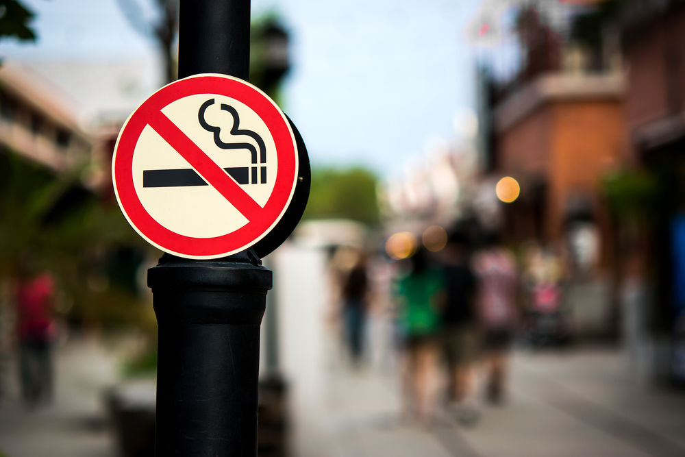Elazığ'da Bazı Caddelerde Sigara İçmek Yasaklandı!