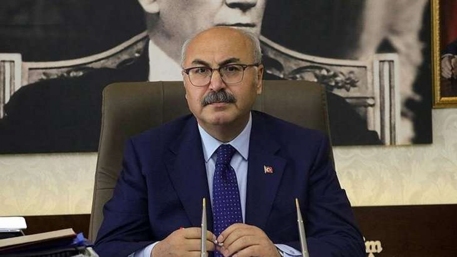 İzmir Valisi Köşger'in Covid-19 Testi Pozitif Çıktı!