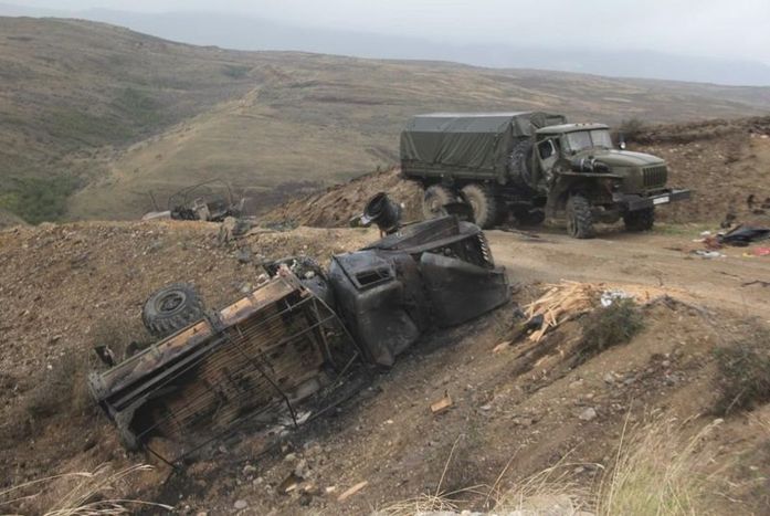 Azerbaycan Ermenistan Ordusuna Ait Askeri Konvoyu Vurdu!