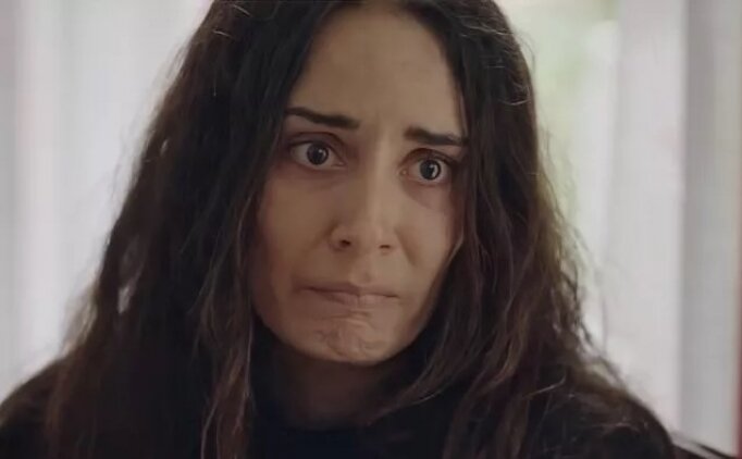 Melisa Sözen Kırmızı Oda'dan Ayrıldı!