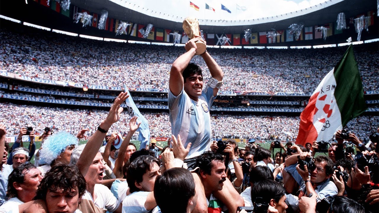 Son Dakika! Efsane Futbolcu Diego Armando Maradona Hayatını Kaybetti!