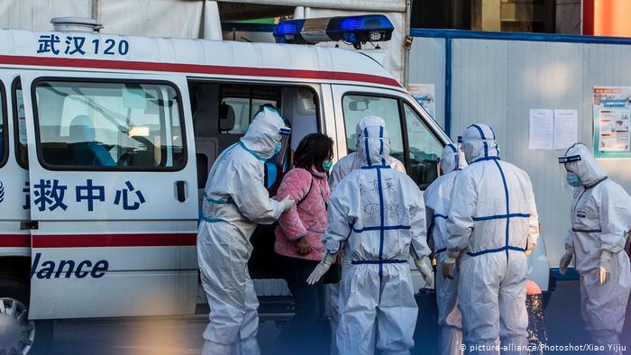 Çin’de Tek Kişi 102 Kişiye Virüs Bulaştırdı!