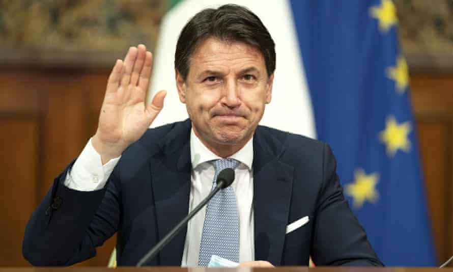 İtalya'da Başbakan ve Hükümet İstifa Etti