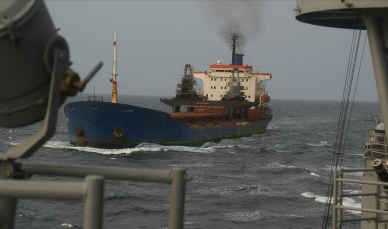 Gine Açıklarında Türk Gemisine Saldırı!