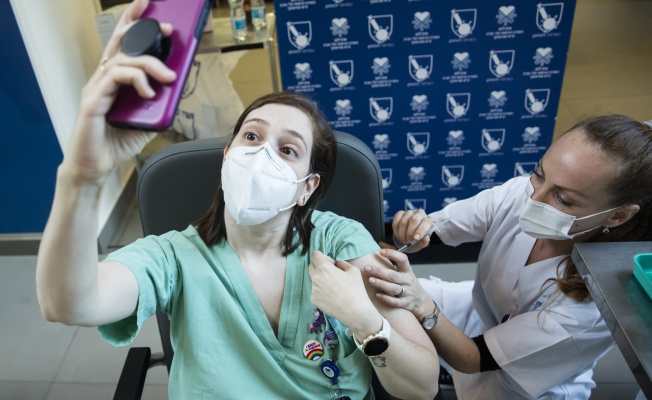 İsrail'de Pfizer Aşısı Yaptıran 13 Kişi Yüz Felci Oldu!
