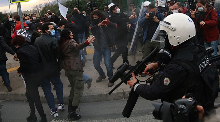 Kadıköy Protestolarında 2 Kişi Tutuklandı!