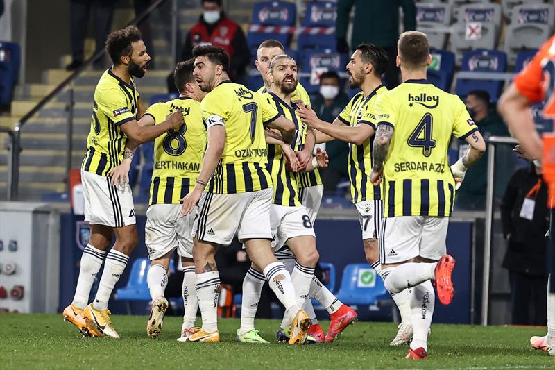 Fenerbahçe Kazandı Zirve Yarışı Alev Aldı!