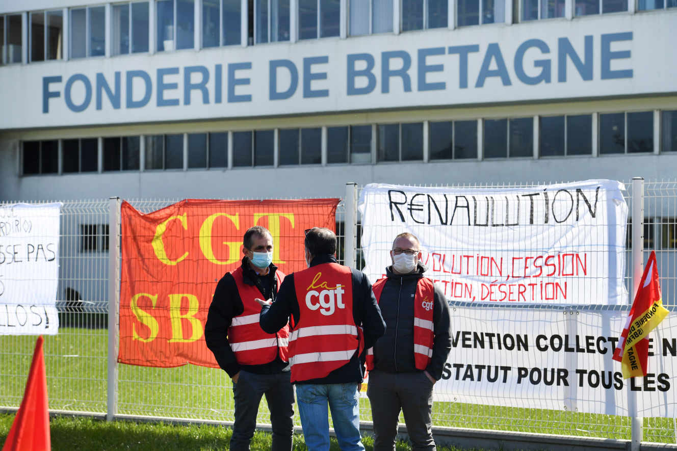 Renault Çalışanları, Yöneticileri Alıkoydu
