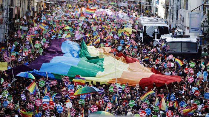 LGBTİ+ Onur Yürüyüşüne Polis Müdahalesi