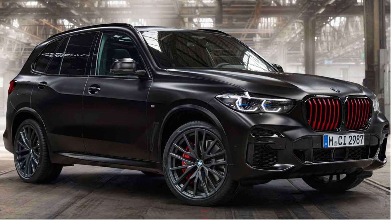 BMW, 2022 X5 Black Vermilion’u Duyurdu!