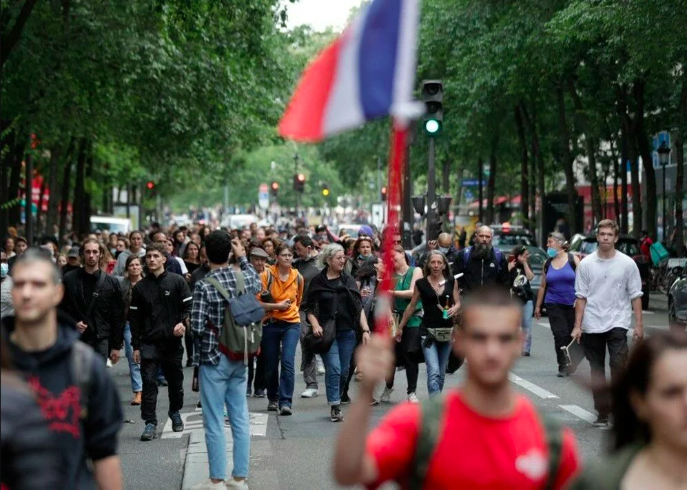 Fransa’da Aşı Zorunluluğuna Karşı Protesto Düzenlendi!