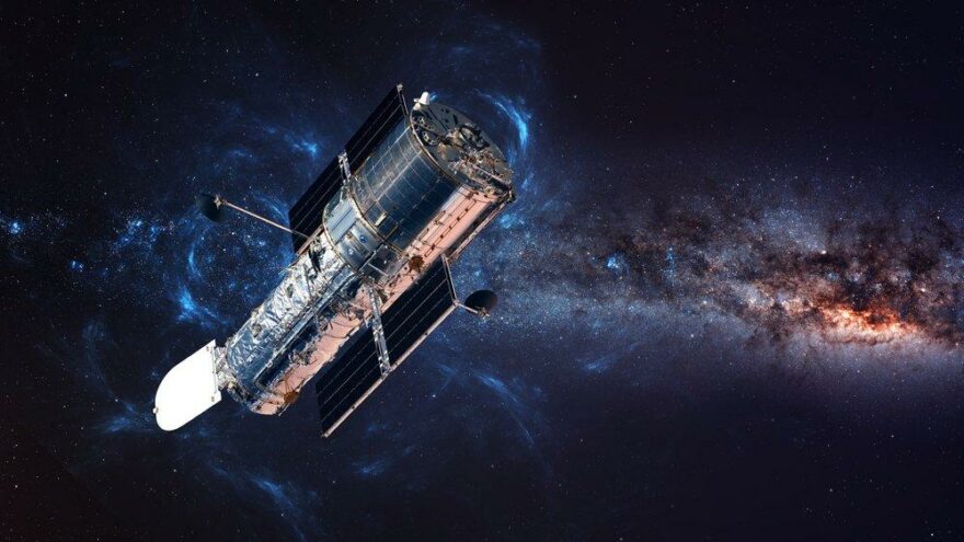 Hubble’ın Kadrajından 350 Milyon Işık Yılı Uzaktaki İki Galaksi!