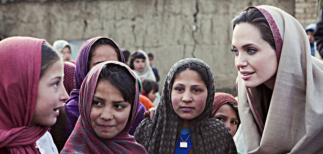 Angelina Jolie’den Afganistan’a Özel Instagram Hesabı