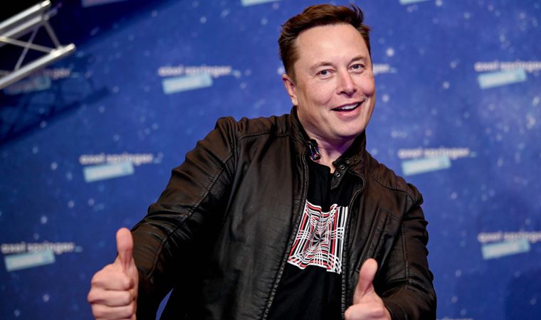 Elon Musk Uzayda Reklam İşi Yapacak!