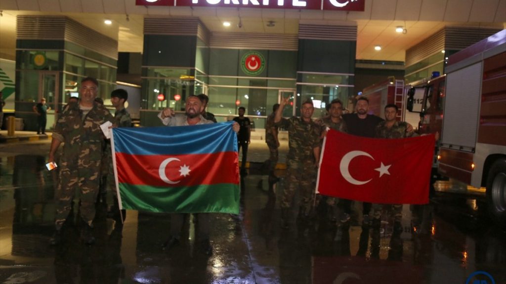 Azerbaycan’dan Takviye Ekipler Geliyor
