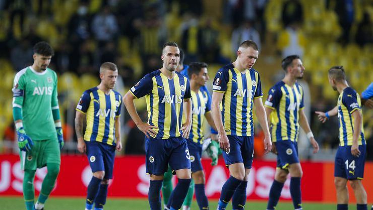 Fenerbahçe Kadıköy'de Bozguna Uğradı: 3-0!