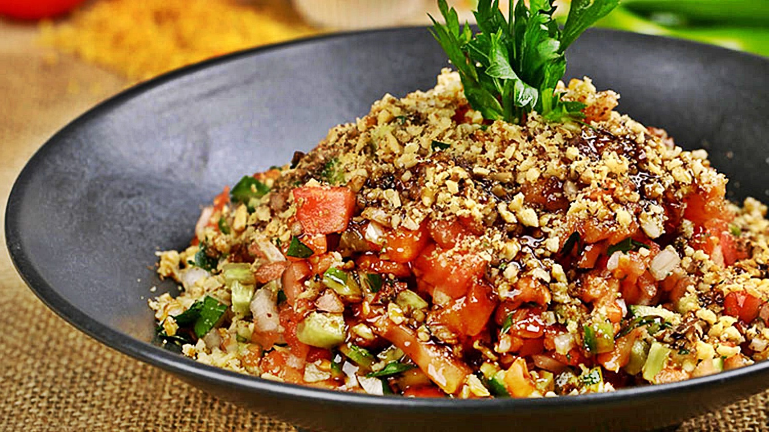 Sofraların En Güzel Eşlikçisi: Gavurdağı Salatası Tarifi