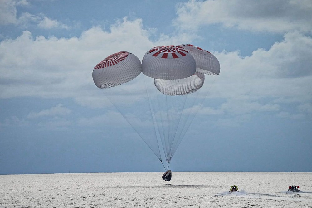 SpaceX’in İlk Uzay Turistleri Dünya’ya Geri Döndü