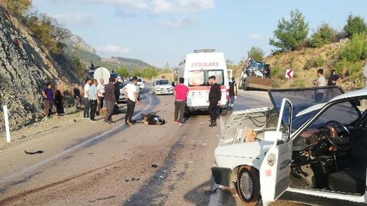 Adana'da Motosiklet ve Otomobil Kaza Yaptı: Yaralılar Var
