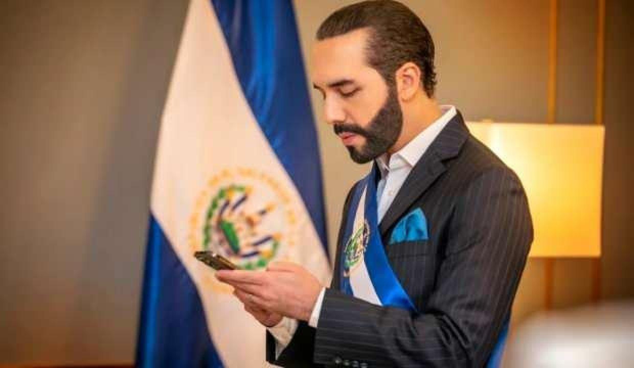 El Salvador Başkanı, Bitcoin ile İlgi Bir Paylaşımını NFT Olarak Satışa Çıkardı