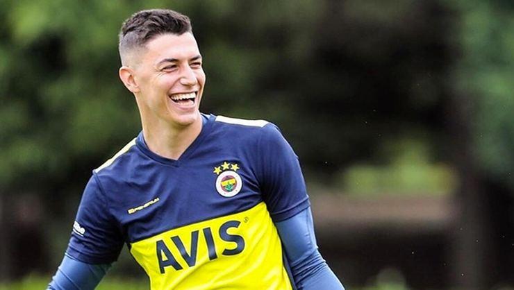 Fenerbahçe’nin Gözde Futbolcusu Berke Özer'den Taraftara Mesaj