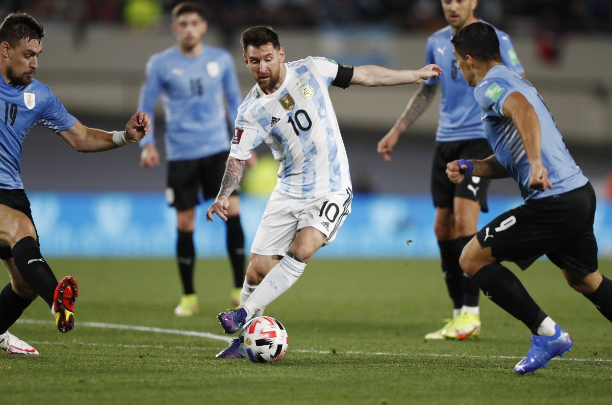 Muslera, Lionel Messi’nin Attığı Gol Yüzünden Ağır Eleştirilere Maruz Kaldı!