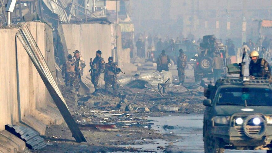 Afganistan'da Camiye Bombalı Saldırı! Çok Sayıda Ölü Var