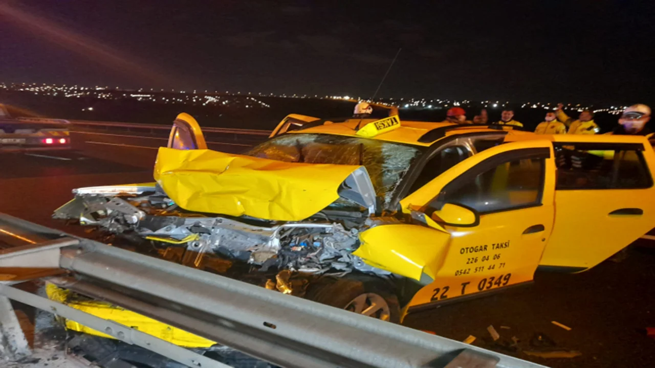9 Yolculu Taksi Kazasında 10 Yaralı