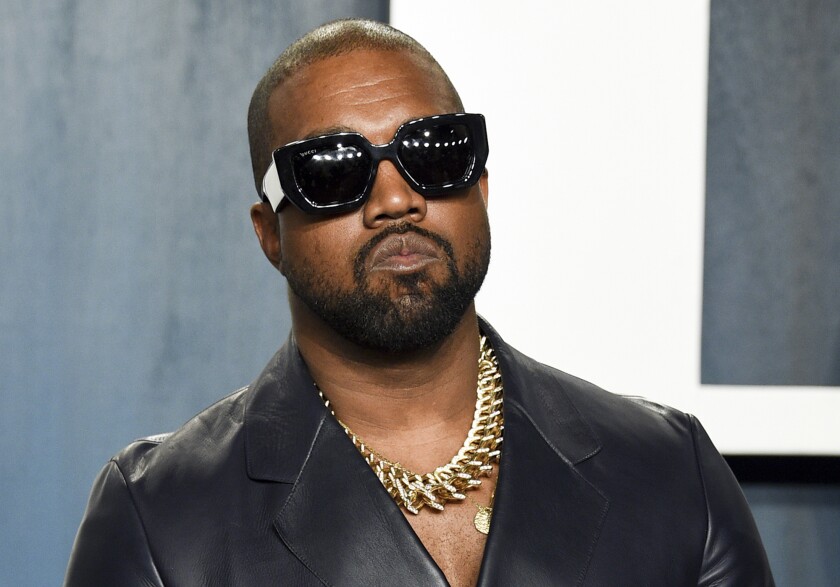 Kanye West Kendisinden İmza İsteyen Kişiye Yumruk Attı