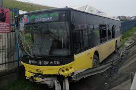 Saadettin Güvercin’in Kullandığı İETT Otobüsü Kaza Yaptı: 10 Yaralı