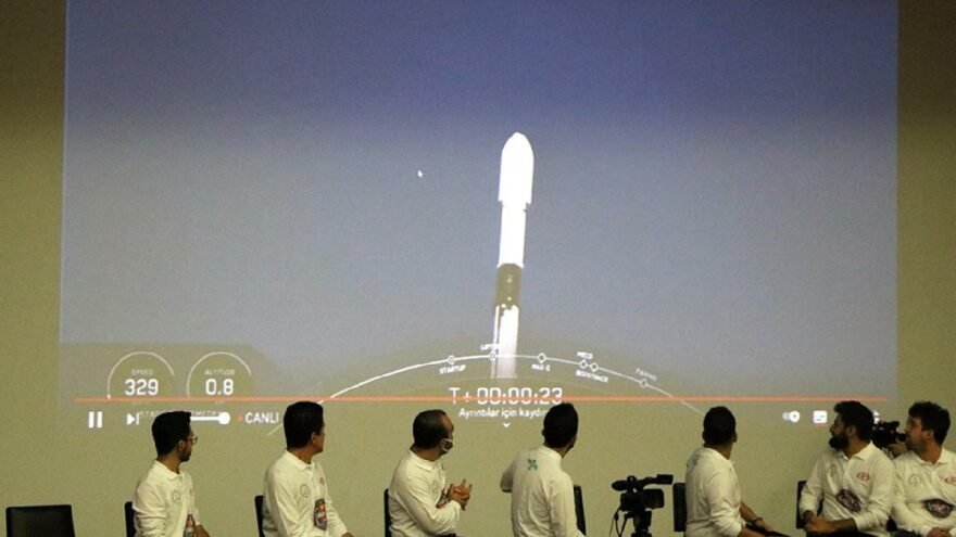 Türkiye’nin İlk Cep Uydusu Falcon 9 Roketiyle Uzaya Fırlatıldı