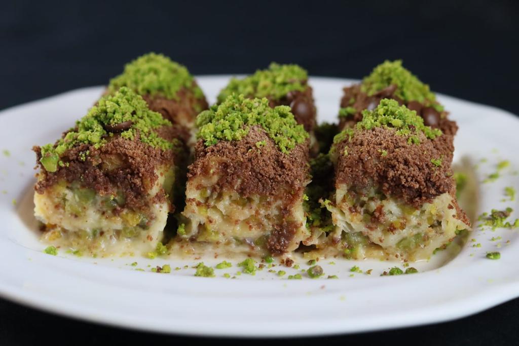 Fıstıklı Soğuk Baklava Nasıl Yapılır?
