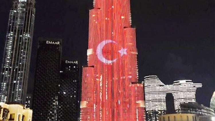 Burj Khalifa’ya Türk Bayrağı Yansıtıldı