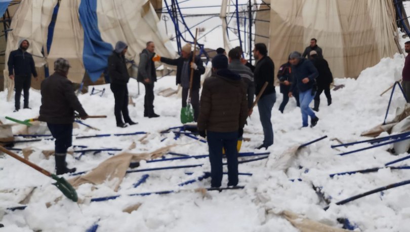 Biriken Kar Yüzünden Çöken Çatı Altında Kalan 4 Çocuk Kurtarıldı