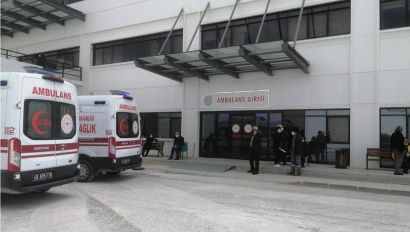 Kantinden Tavuk Döner Yiyen 28 Öğrenci Zehirlendi