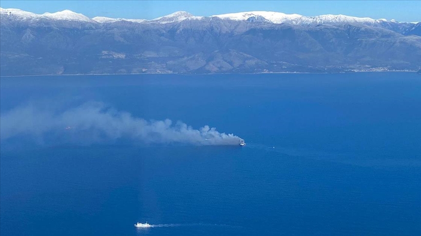 Türk Yolcu Yunanistan Yolcu Gemisinde Çıkan Yangından Kurtarıldı