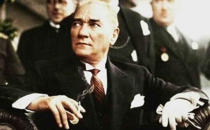 Tepki Çeken Uygulama: ‘Cumhurbaşkanları Köşesi’ne Atatürk’ün Fotoğrafı Eklenmedi