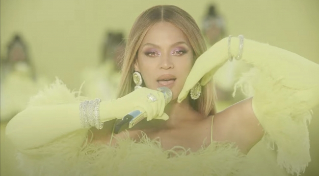 Beyonce’nin Törende Banttan Yayın Yapması Hakkında İlk Açıklama