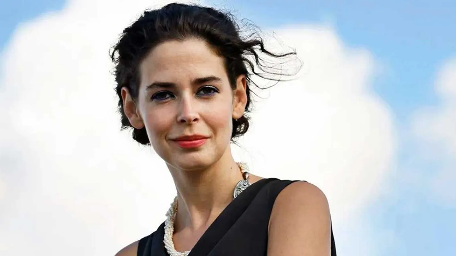 Oyuncu Pelin Batu 4 Senelik Doktor Eşinden Boşanıyor